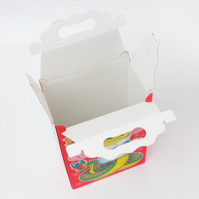 Новый год. Подарочная коробка Новогодняя Корпоратив Новый год. Подарочная коробка Новогодняя Корпоратив "Весельчаки" с игрой и анимацией 20,3 х 12,3 х 41 см.