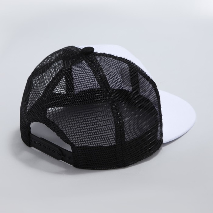 Кепка мужская с прямым козырьком Overhat, цвет белый, сетка, р-р 56 Кепка мужская с прямым козырьком Overhat, цвет белый, сетка, р-р 56