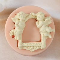 Молд силикон "Рамка с ангелами"7х8,5х1,5 см Молд силикон "Рамка с ангелами"7х8,5х1,5 см