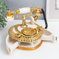 Шкатулка музыкальная механическая "Телефон" 16,5хх20х18 см Шкатулка музыкальная механическая "Телефон" 16,5хх20х18 см
