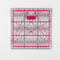 Линейка для квилтинга и пэчворка, 15 &times; 15 см, толщина 2,5 мм, цвет МИКС