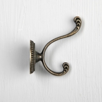 Крючок мебельный ТУНДРА TKD013, двухрожковый, бронза Крючок мебельный ТУНДРА TKD013, двухрожковый, бронза