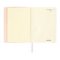 Ежедневник недатированный A5 136 листов deVENTE. Jane, мягкая обложка пвх, резинка, перфорация, ляссе, блок 70, розовый Ежедневник недатированный A5 136 листов deVENTE. Jane, мягкая обложка пвх, резинка, перфорация, ляссе, блок 70, розовый