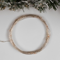 Гирлянда &laquo;Нить&raquo; 5 м роса, IP20, серебристая нить, 50 LED, 2 режима, батарейки AAх3 (нет в комплекте), свечение красное