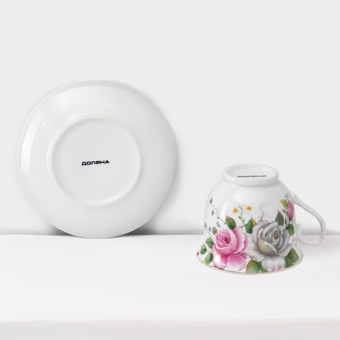 Сервиз керамический чайный на металлической подставке Доляна &laquo;Томная роза&raquo;, 13 предметов: 6 чашек 230 мл, 6 блюдец d=14,2 см, чайник 1 л, цвет белый