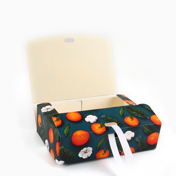 Коробка подарочная новогодняя складная &laquo;Сказки&raquo;, 16.5 х 12.5 х 5 см, Новый год