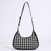 Сумка женская текстильная, 20х23х5.5 см, лапки