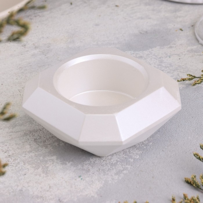 Подсвечник Подсвечник "Квадрат" из гипса со скошенными углами малый,9х3,5см,белый перламутр