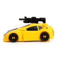 Робот &laquo;Автобот&raquo;, трансформируется