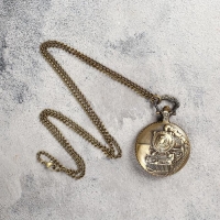 Карманные кварцевые часы &laquo;Паровоз&raquo;, на цепочке 80 см