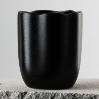 Кружка керамическая неровный край &laquo;Чёрная&raquo;, 350 мл, цвет чёрный