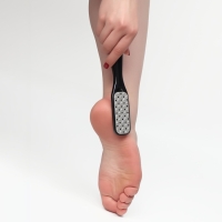 Пилка для ног, лазерная/наждачная, двусторонняя, 18 см, цвет чёрный Пилка для ног, лазерная/наждачная, двусторонняя, 18 см, цвет чёрный