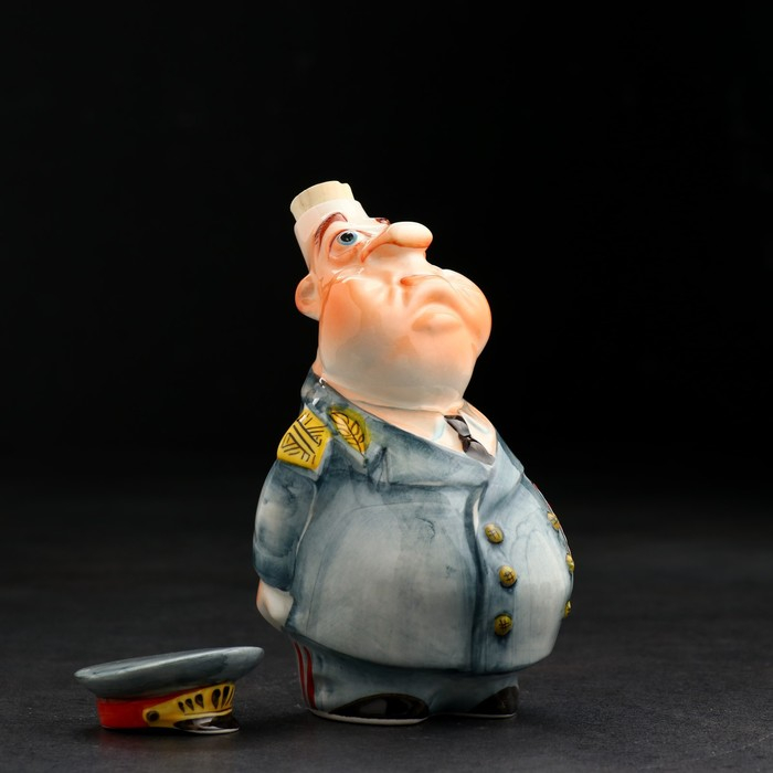 Набор фарфоровый: штоф &laquo;Генерал&raquo;, 0.5 л + 3 рюмки, гильза