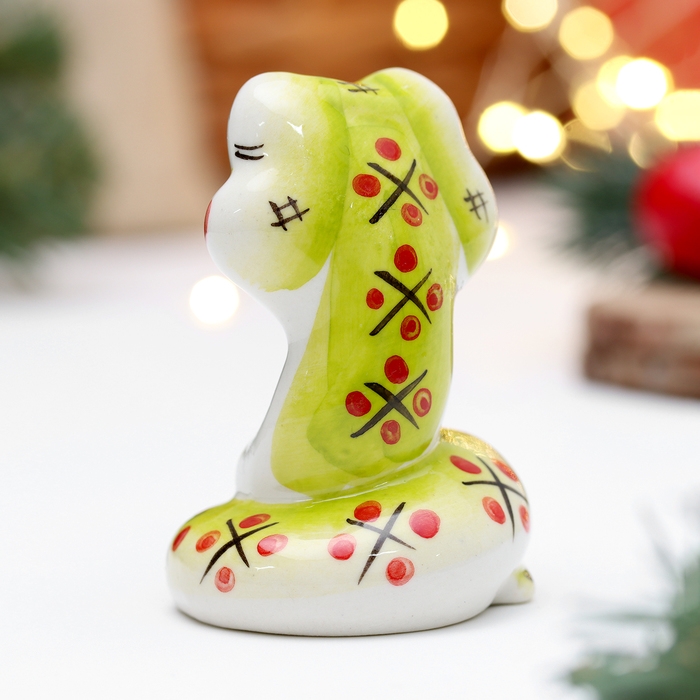 Новый год. Сувенир символ года Новый год. Сувенир символ года "Змей Улыбка зеленый", 7 см, фарфор