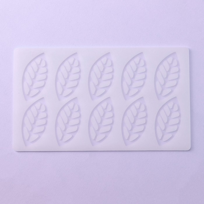 Форма для шоколада &laquo;Листья вишни&raquo;, силикон, 10 ячеек, 23&times;13&times;0,3 см, цвет прозрачный