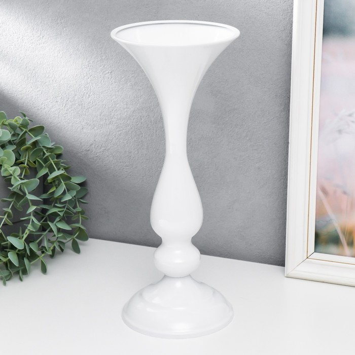 Подсвечник металл на 1 свечу Подсвечник металл на 1 свечу "Изящный" белоснежный 32х13х13 см