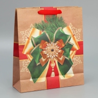 Пакет подарочный новогодний крафтовый вертикальный &laquo;Новогодний подарок&raquo;, M 26 х 30 х 9 см, Новый год