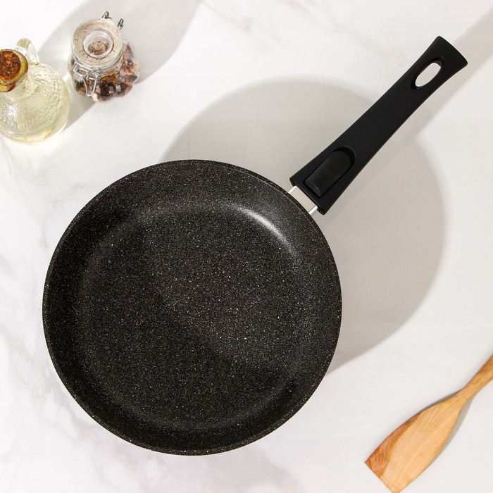 Сковорода Доляна &laquo;Элит&raquo;, d=24 см, съёмная ручка, антипригарное покрытие, цвет чёрный