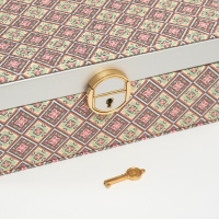 Шкатулка кожзам для украшений "Мозаика из плитки" зелёная 16,3х24х8,5 см Шкатулка кожзам для украшений "Мозаика из плитки" зелёная 16,3х24х8,5 см