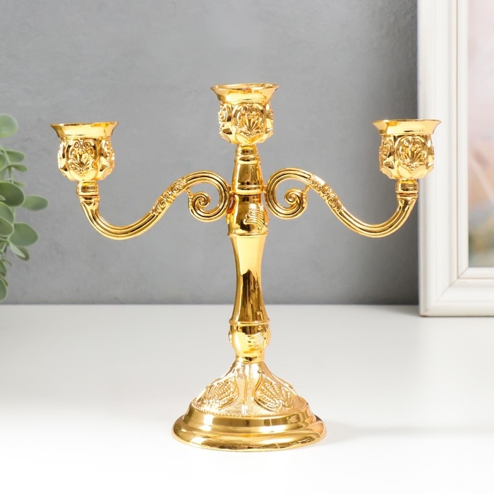 Подсвечник металл на 3 свечи Подсвечник металл на 3 свечи "Резной лист" цвет золото 18х20,5х8,5 см