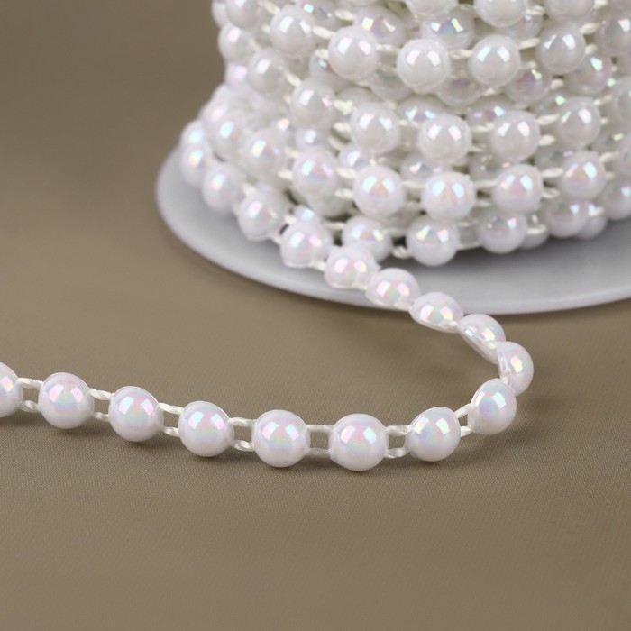 Жемчуг на нитях, с голографией, плоский, 6 мм, 9 &plusmn; 1 м, цвет белый