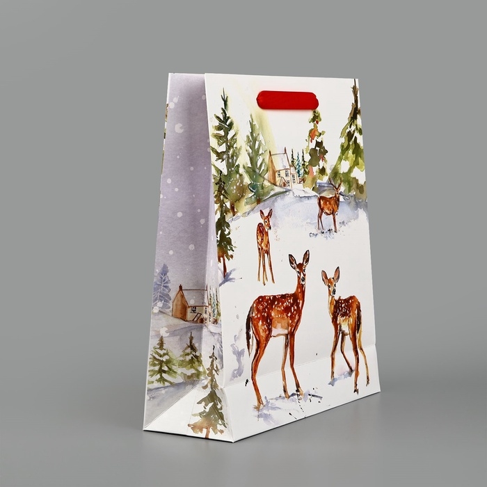 Пакет подарочный новогодний ламинированный &laquo;Прогулка в зимнем лесу&raquo;, M 30 х 26 х 9 см, Новый год