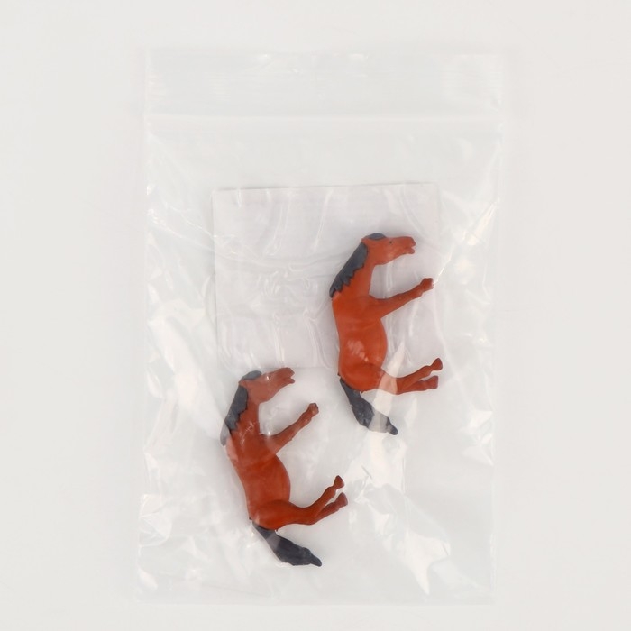 Миниатюра кукольная «Лошадка», набор 2 шт., размер 1 шт. — 4,5 × 2,5 × 1 см, цвет коричневый Миниатюра кукольная «Лошадка», набор 2 шт., размер 1 шт. — 4,5 × 2,5 × 1 см, цвет коричневый