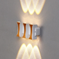 Светильник фасадный &laquo;Элегант&raquo;, FSD-042, 6 Вт, 3000К, 3 луча, IP65, 220 В, пластик, белый