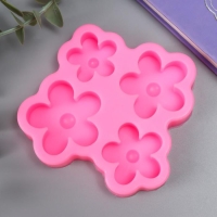 Молд силикон "Маленькие цветочки" 4 предмета 10х10х1,5 см Молд силикон "Маленькие цветочки" 4 предмета 10х10х1,5 см