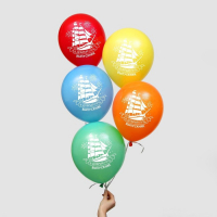 Фартук гипюровый белый, с воланами по бретелям, р. 44-52, набор шаров 5 шт. Фартук гипюровый белый, с воланами по бретелям, р. 44-52, набор шаров 5 шт.