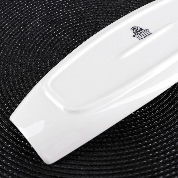 Блюдо фарфоровое Wilmax, 30&times;10 см, цвет белый