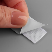 Липучка &laquo;Крючок&raquo;, на клеевой основе, 20 мм &times; 25 &plusmn; 1 м, цвет белый