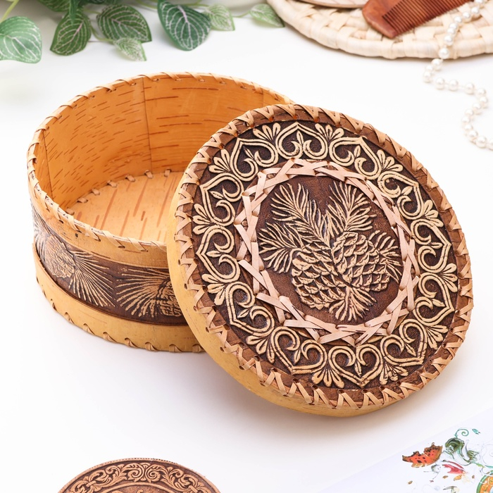 Шкатулка «Шишки», 18,5×18,5×8 см, береста Шкатулка «Шишки», 18,5×18,5×8 см, береста