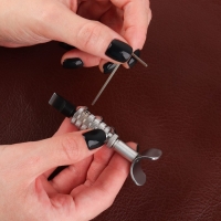 Нож поворотный для тиснения на коже, 9 × 2,7 см, цвет серебряный Нож поворотный для тиснения на коже, 9 × 2,7 см, цвет серебряный