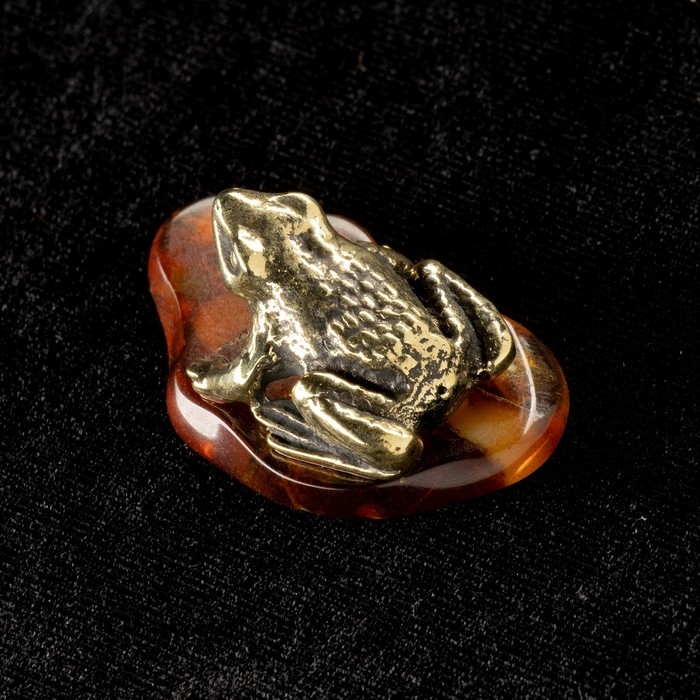 Сувенир "Лягушка", латунь, янтарь