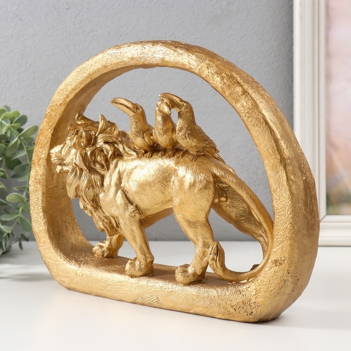 Сувенир полистоун "Царь зверей с туканами" золото 30х7х23 см