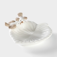 Блюдо керамическое сервировочное &laquo;Голубки на листочке&raquo;, 13&times;13&times;2 см, цвет белый