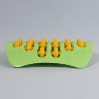 Массажёр для ног, с шипами, 26 × 18 × 5 см, цвет зелёный/оранжевый Массажёр для ног, с шипами, 26 × 18 × 5 см, цвет зелёный/оранжевый