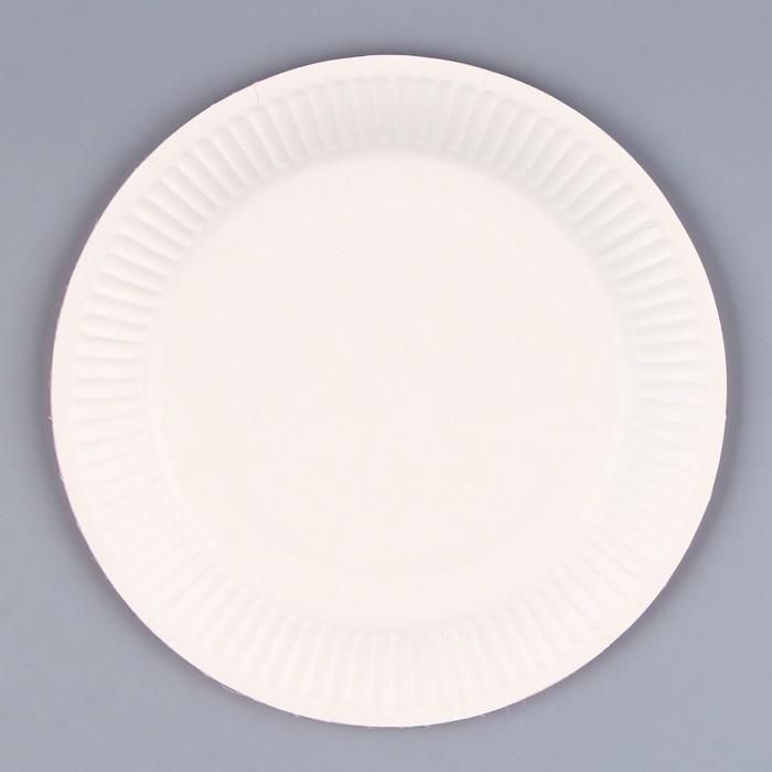 Тарелка одноразовая бумажная однотонная, красный цвет 18 см, набор 10 штук