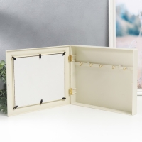 Ключница "Цветы на книге" Слоновая кость 26,5х31,5х4,5 см Ключница "Цветы на книге" Слоновая кость 26,5х31,5х4,5 см