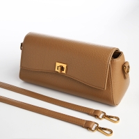 Сумка женская мессенджер на клапане TEXTURA, средний размер, цвет коричневый Сумка женская мессенджер на клапане TEXTURA, средний размер, цвет коричневый