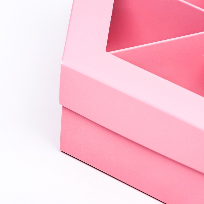 Менажница Розовая, 18,5 х 18,5 х 5,5 см Менажница Розовая, 18,5 х 18,5 х 5,5 см