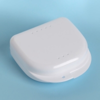 Контейнер для хранения протезов, 8,5 &times; 8 &times; 2,7 см, цвет МИКС