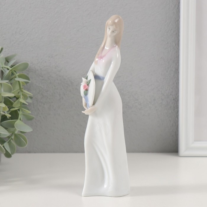 Сувенир керамика "Скромница с шляпкой" 4,5х4,7х18,8 см