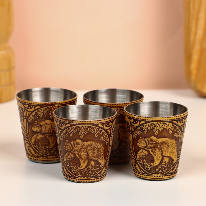 Набор стопок &laquo;Медведь&raquo;, 4 шт, в футляре, 4,5&times;4,5&times;9 см, береста