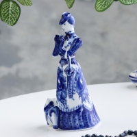 Сувенир «Дама с собачкой», гжель Сувенир «Дама с собачкой», гжель