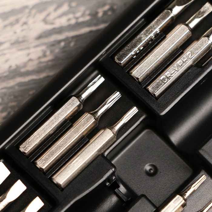 Набор отверток в фляге &laquo;Крути верти&raquo;, универсальный, 18 предметов