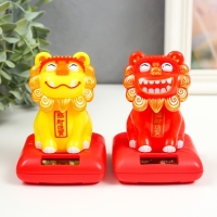 Маятник пластик от солнечной батареи "Китайский лев-страж" МИКС 7х7,5х10,5 см Маятник пластик от солнечной батареи "Китайский лев-страж" МИКС 7х7,5х10,5 см