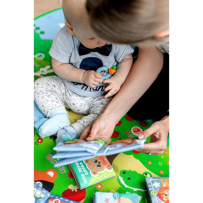 Книжка - шуршалка &laquo;Зоопарк&raquo;, 12*12 см