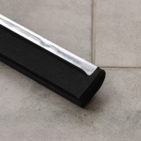 Водосгон для пола, основание нержавеющая сталь, стяжной хомут, 55 см Водосгон для пола, основание нержавеющая сталь, стяжной хомут, 55 см